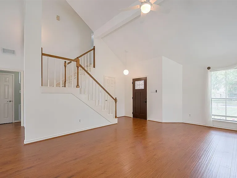 1103 Cheyenne Meadows Dr — Photo 6