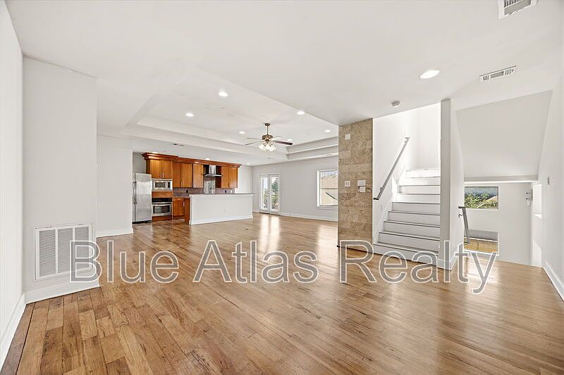 1st image of 2690 Rockbrook Dr Unit 5