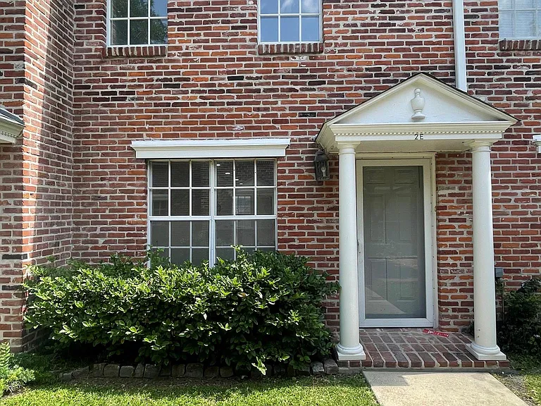 416 Doucet Rd #2E — Photo 1