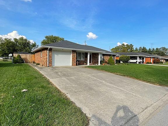 3rd image of 333 E Freeman Ave