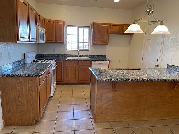 2nd image of 8160 Kalmia Ave