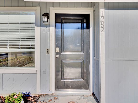 3rd image of 1282 Maryland Dr