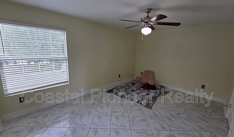 5005 Dollarway Ct — Photo 16