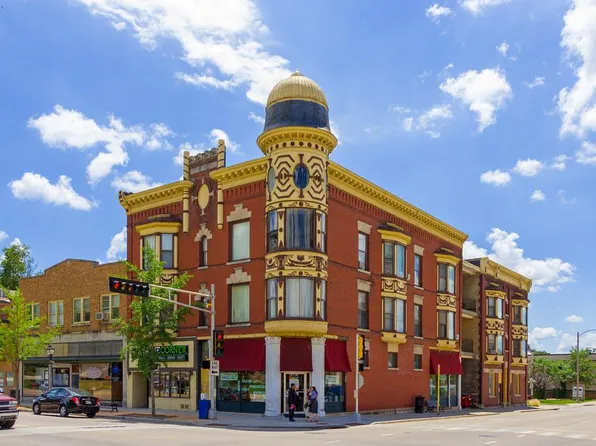 52 S Main St APT 2S, Janesville, WI 53545