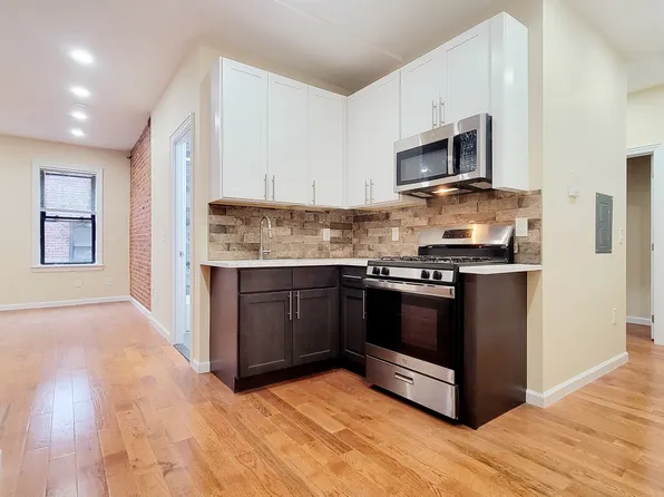 2694 Kennedy Boulevard image 1 of 8