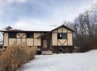 1015 Derby Ave, Scranton, PA 18505