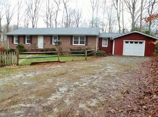 7897 Dutton Rd, Gloucester, VA 23061