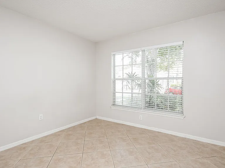 10832 Rushwood Way — Photo 16