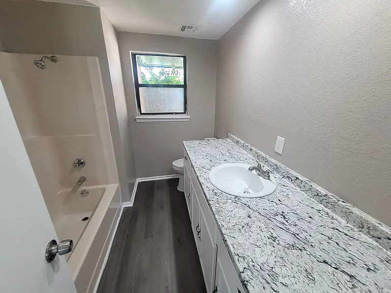 1109 SW 101st St — Photo 30