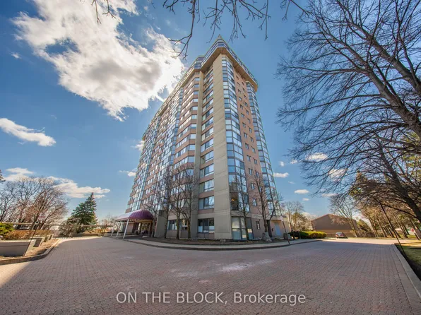 880 Dundas St W #203, Mississauga, ON L5C 4H3