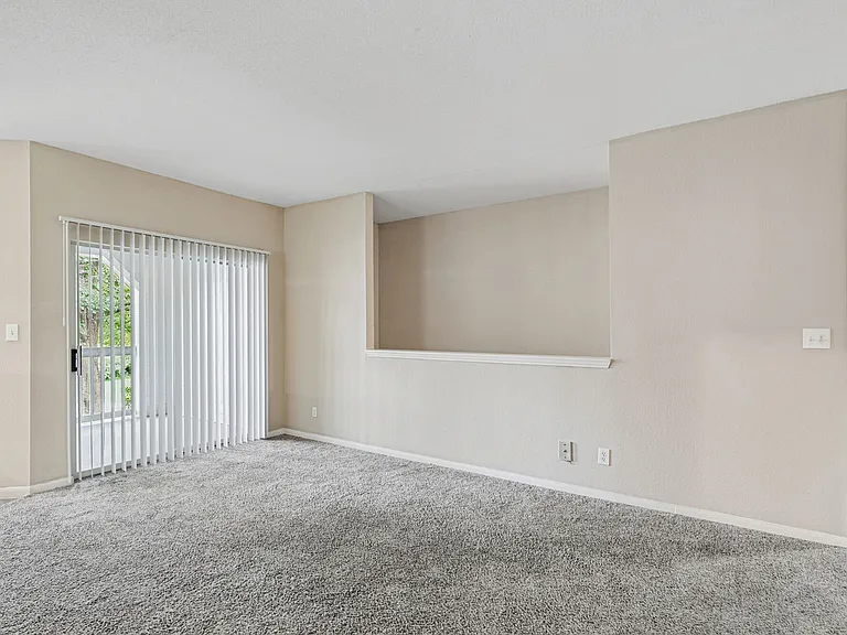 Chelsea Apartments — Photo 9