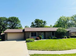 809 Windsor Cir, Celina, OH