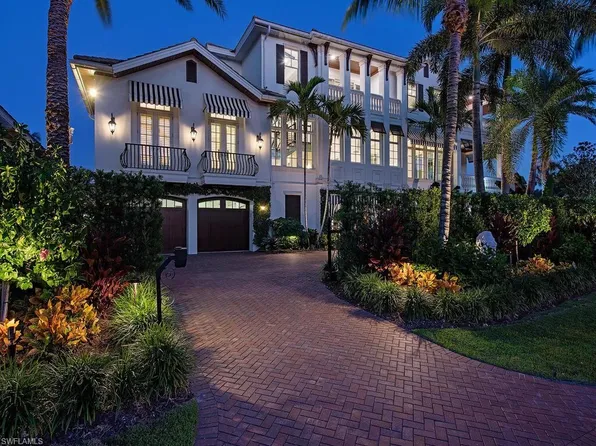 590 Gulf Shore BLVD N, NAPLES, FL 34102