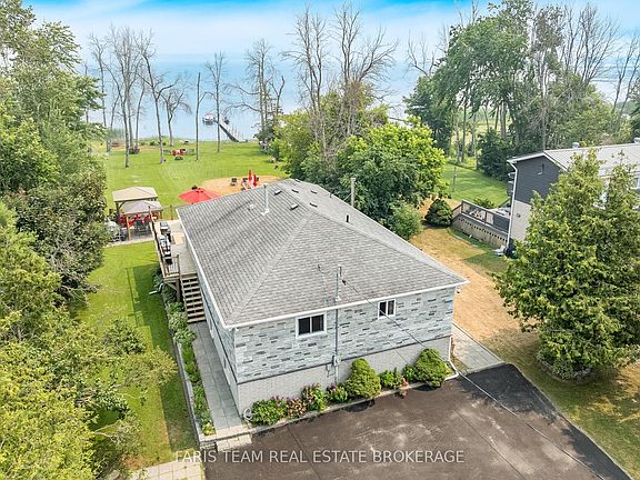 4th image of 93 Silver Birch Cres