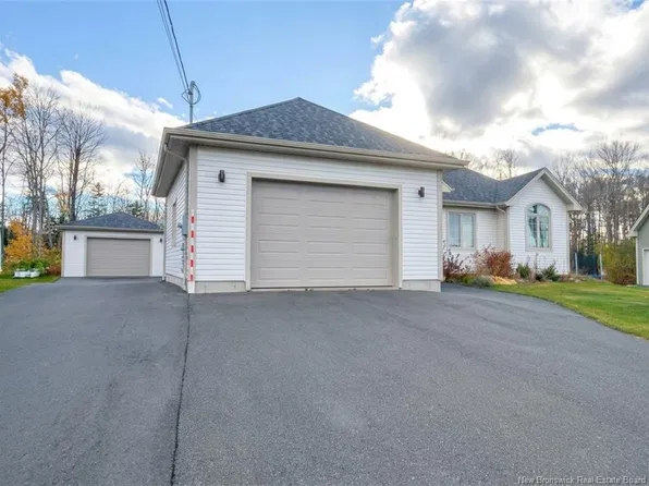 37 Guy St, Shediac, NB E4P 0L4