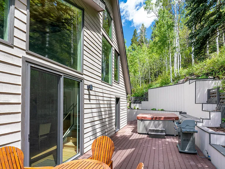 100 Mountain Laurel Ct — Photo 17