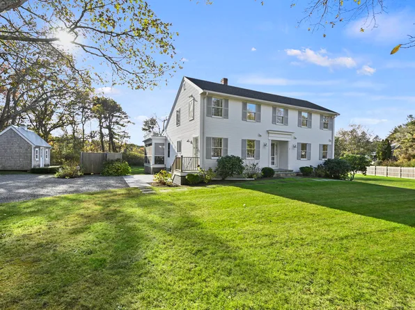 1 Marchants Path, Edgartown, MA 02539