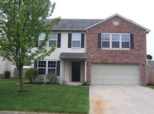608 Thomas Point Dr, Fortville, IN 46040
