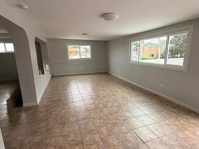 8601 W Cermak Rd #2 — Photo 6