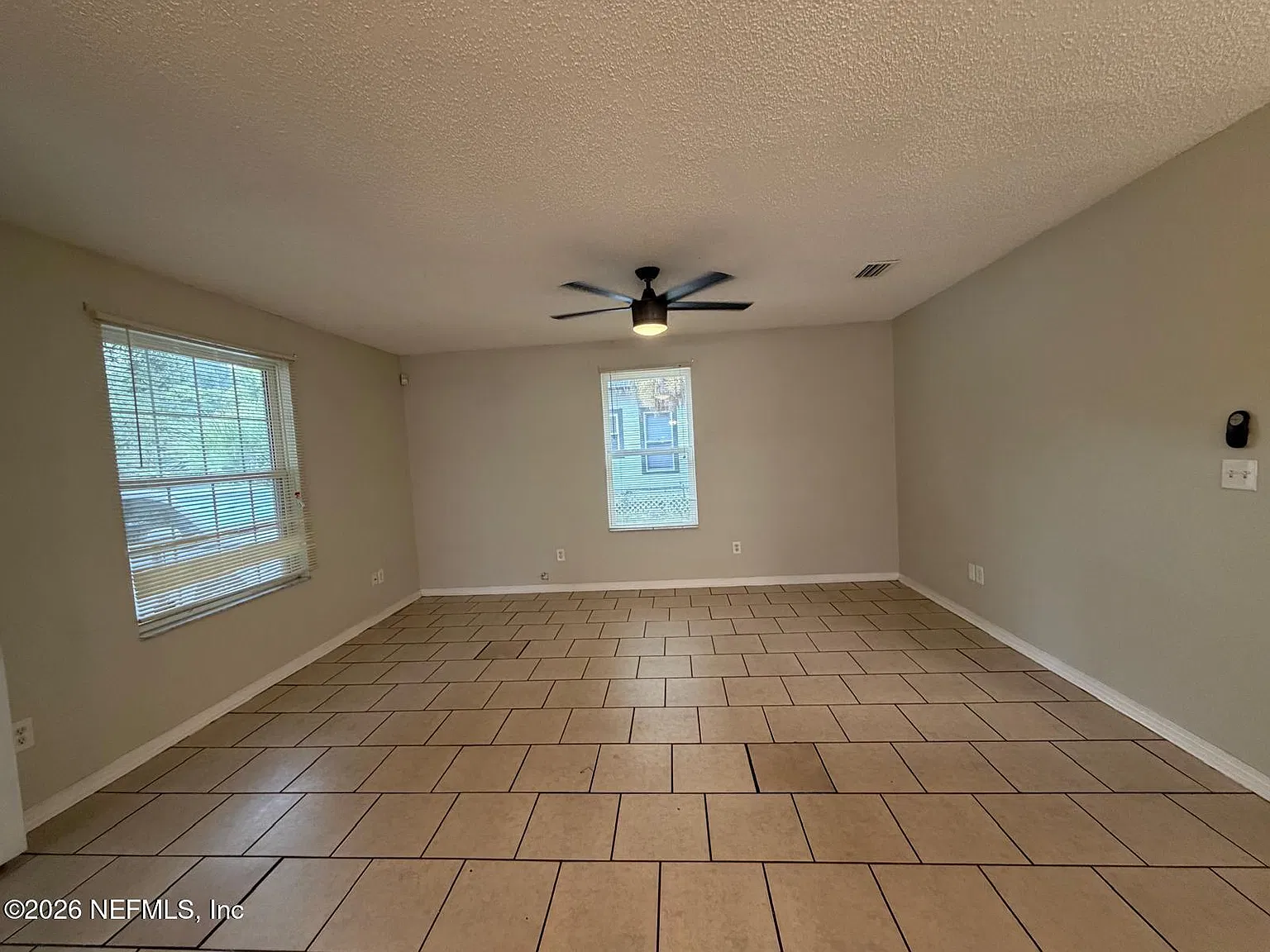 4 bed, 2.0 bath, 1235 sqft, $1,900 — Photo 4