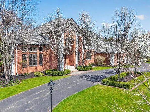 10685 N Wood Crest DRIVE, Mequon, WI 53092