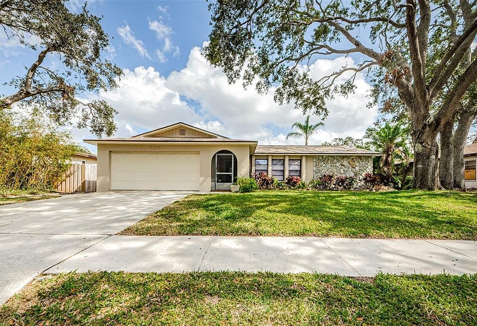 1st image of 280 Cherry Laurel Dr