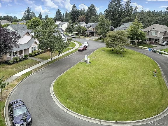 3rd image of 1437 Richmond Ct