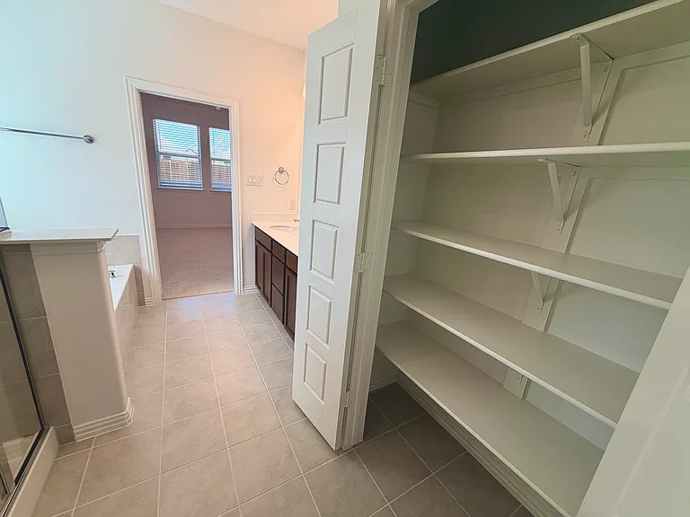 1609 Gulin St — Photo 16