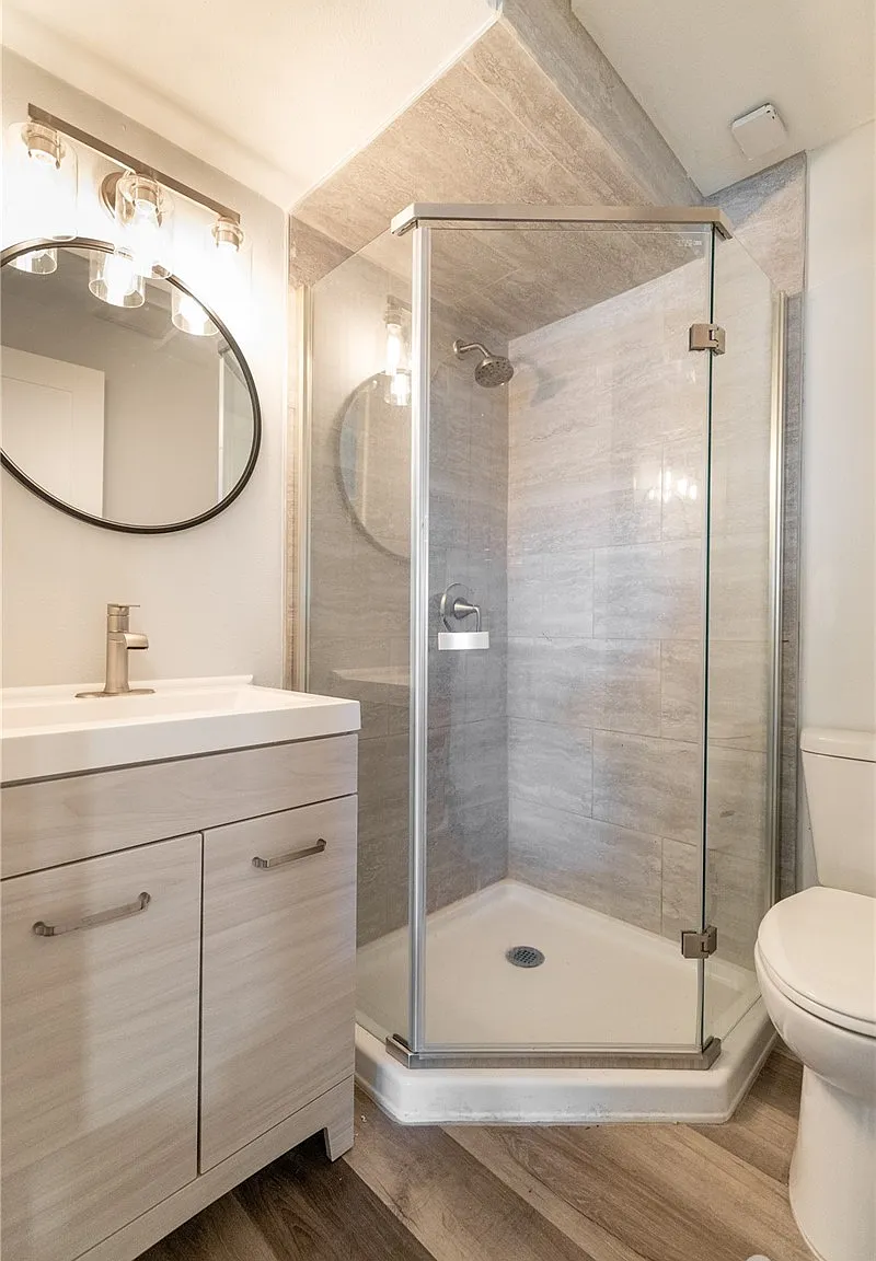3 bed, 3240 sqft, $4,995 — Photo 3