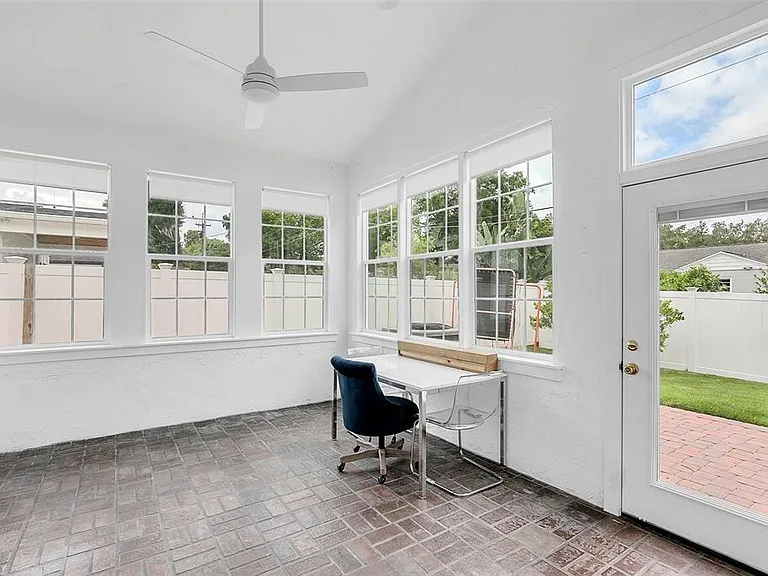 1006 Nottingham St — Photo 28