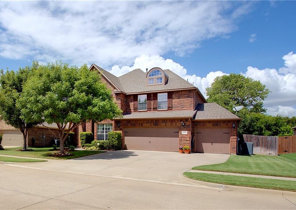 1st image of 4513 Woodcrest Ln