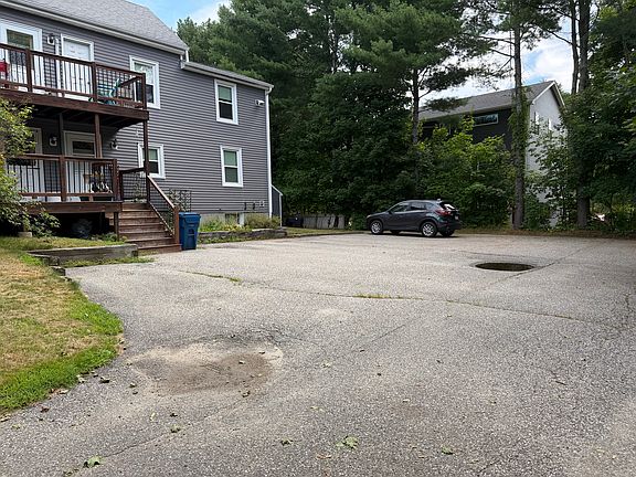 2nd image of 247 Allen Ave APT 1