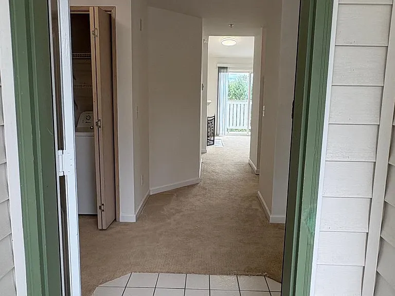 901 Sunset Blvd NE #C310 — Photo 3