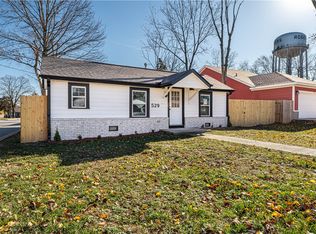 529 N 9th St, Rogers, AR 72756