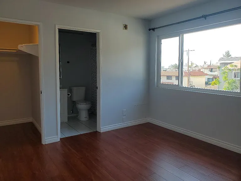 10119 Pinewood Ave — Photo 24