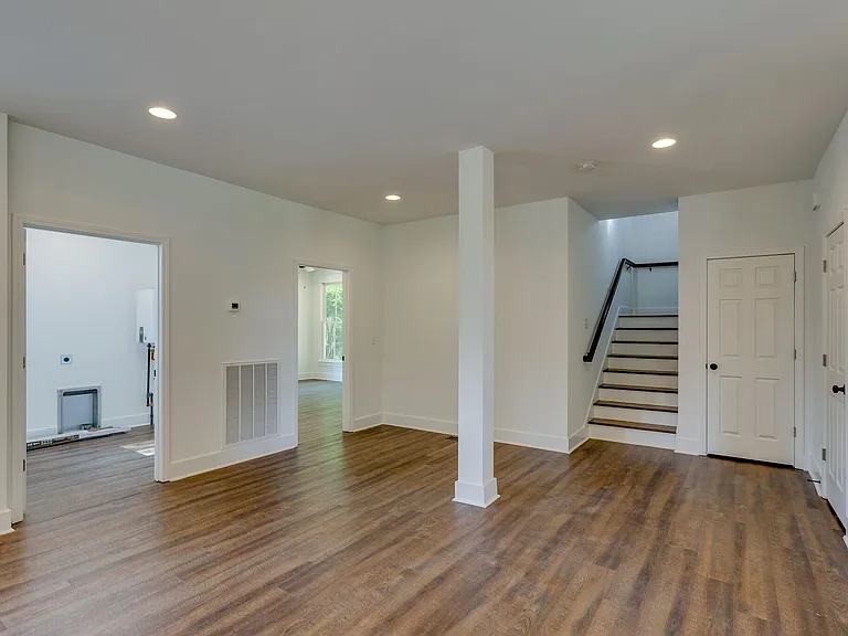 223 Walnut Ln — Photo 14