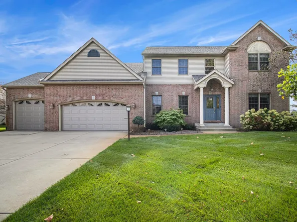 14202 Stonehurst Ct, Granger, IN 46530