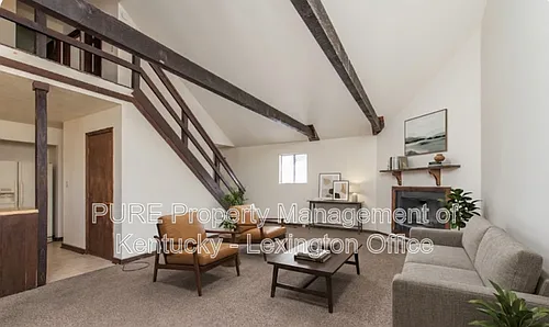 796 Ridgeview Dr Photo 1