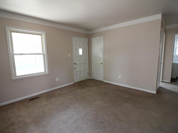 5th image of 24354 Lehigh St