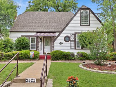 2529 Honeysuckle Ave, Fort Worth, TX, 76111