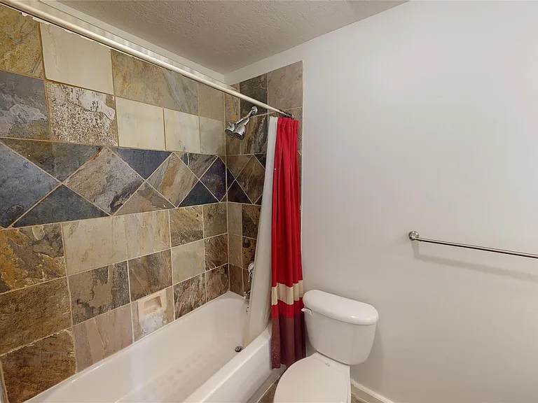 5843 Petty St #C — Photo 3