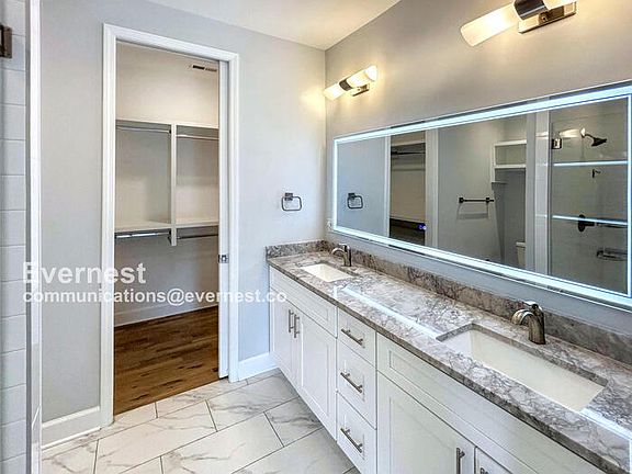 5th image of 1930 Herman St #B