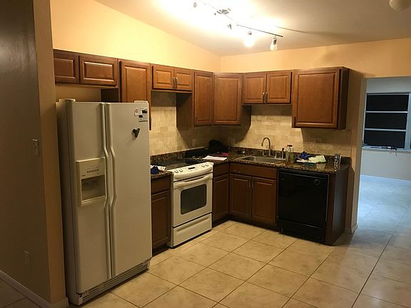 4th image of 8104 San Carlos Blvd