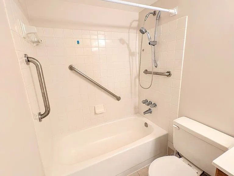 11309 Commonwealth Dr #T2 — Photo 16
