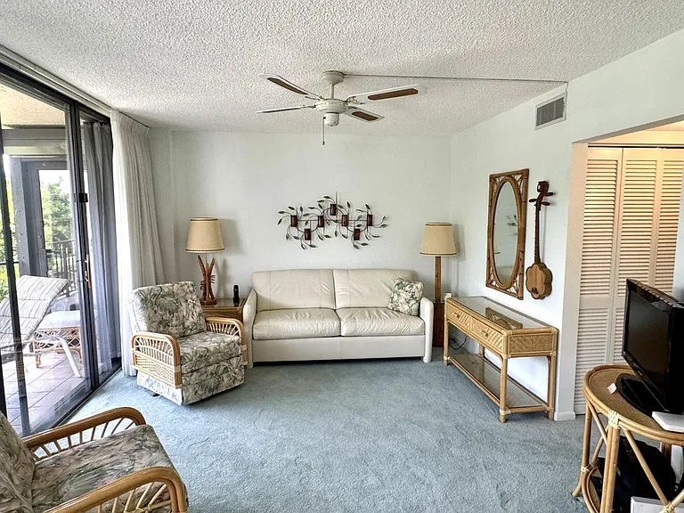 799 Jeffery St #4100 — Photo 21