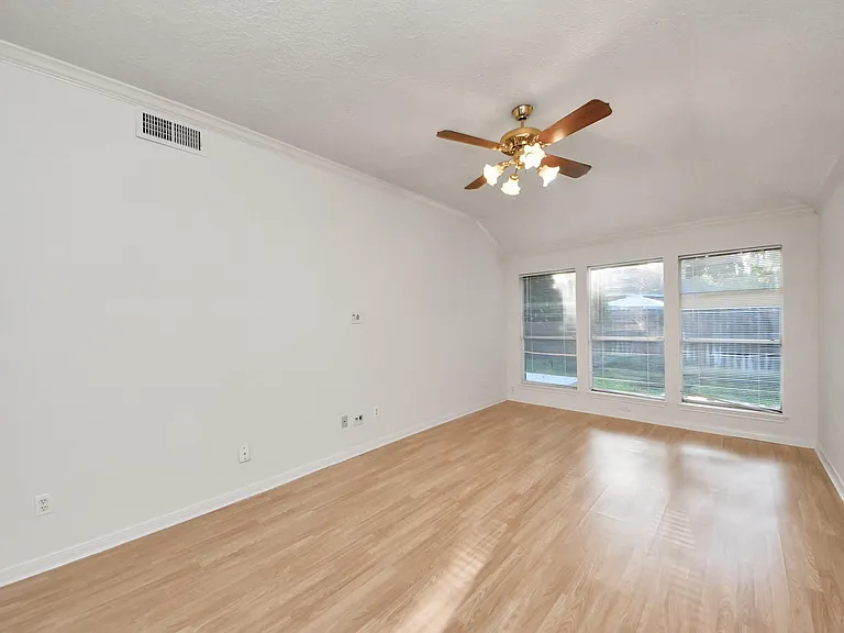 3611 Bee Bayou Ln — Photo 22