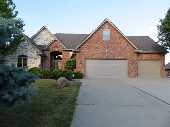 5271 Wyndemere Sq, Swartz Creek, MI 48473