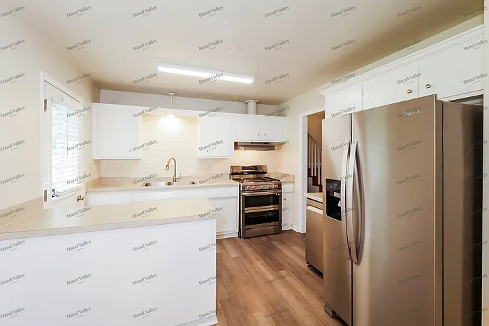 11233 Norton Ave — Photo 7