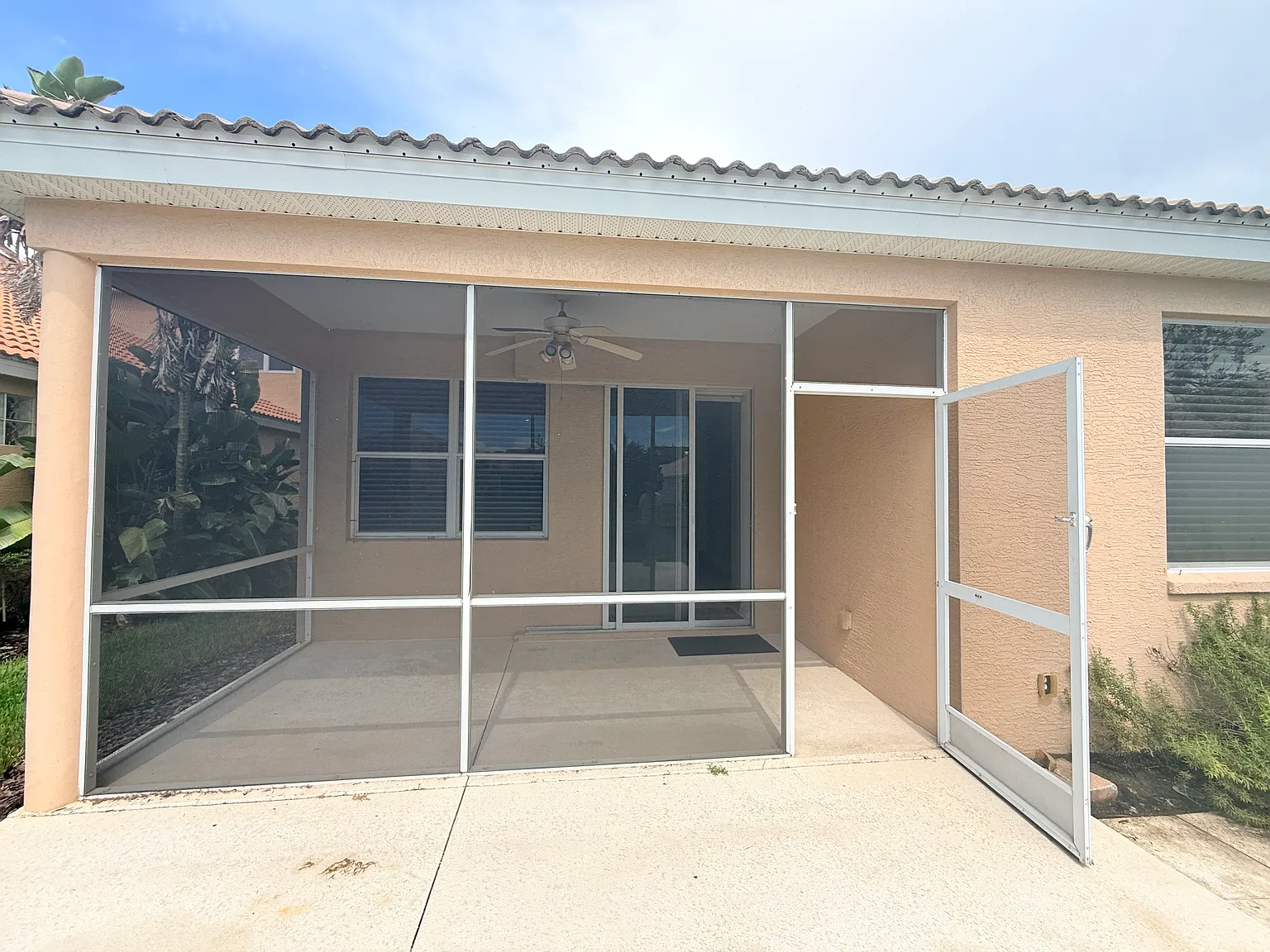 3 bed, 1643 sqft, $2,400 — Photo 3