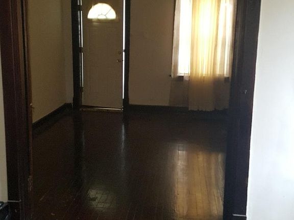 5th image of 2217 Prather Ave #A